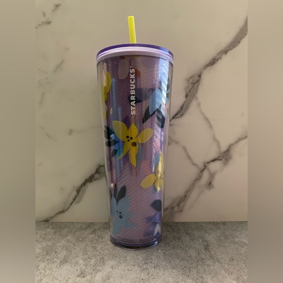 NWT Starbucks Winter 2023 Drifting Magnolias Venti Cold Cup Tumbler - Picture 6 of 10